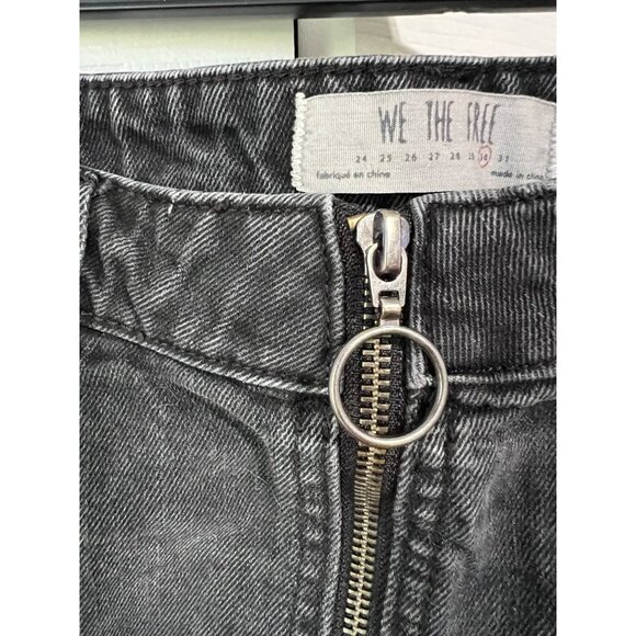 We The Free High-Waisted Black Denim Mini Skirt With Frayed Hem & Front Zipper C - Picture 4 of 9